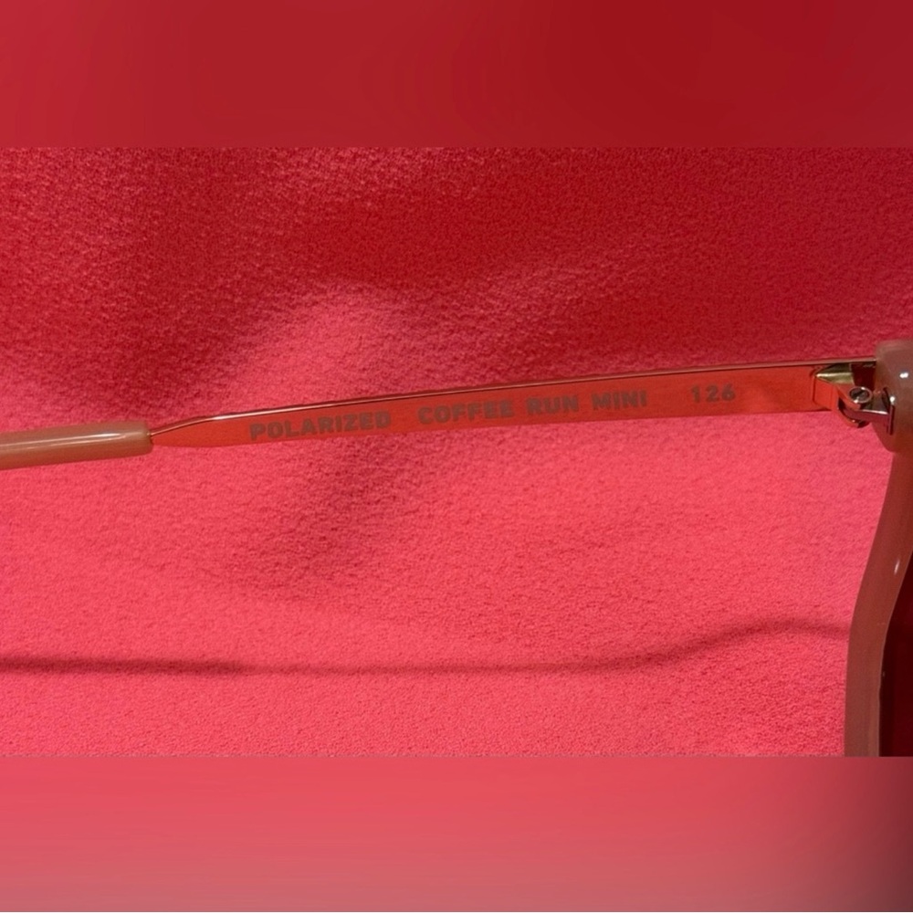 NEW RARE Quay Coffee Run Mini Pink Sunglasses - Picture 5 of 7